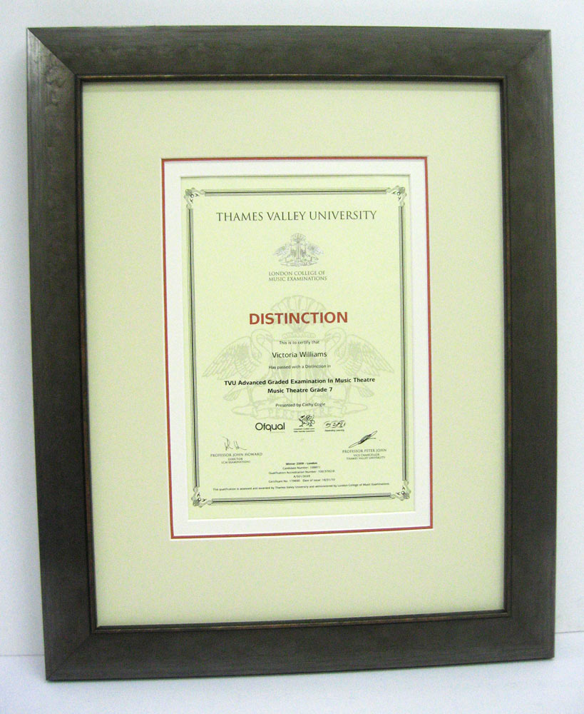 bespoke picture framing 3d objects certificate