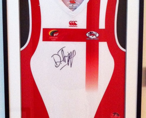 bespoke picture framing signed sports memorabilia