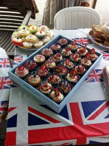 Picnic in the park photography cupcakes